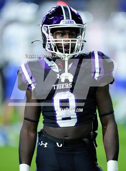 Thumbnail 2 in Gunter vs Jacksboro (UIL 3A DII Quarterfinal Playoff) photogallery.