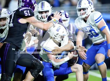 Thumbnail 2 in Gunter vs Jacksboro (UIL 3A DII Quarterfinal Playoff) photogallery.
