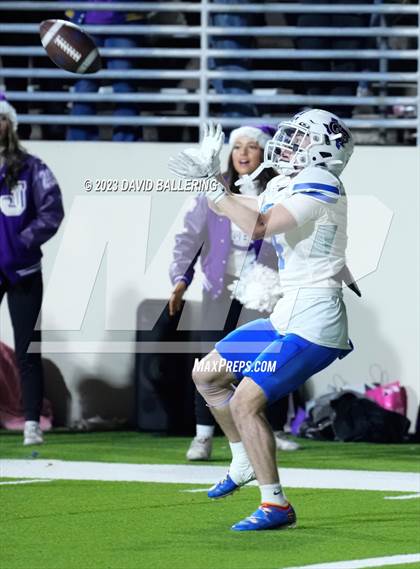 Thumbnail 3 in Gunter vs Jacksboro (UIL 3A DII Quarterfinal Playoff) photogallery.