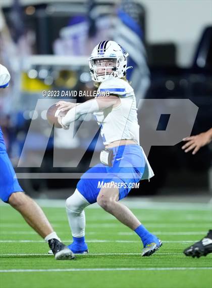Thumbnail 2 in Gunter vs Jacksboro (UIL 3A DII Quarterfinal Playoff) photogallery.