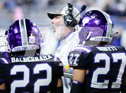 Thumbnail 1 in Gunter vs Jacksboro (UIL 3A DII Quarterfinal Playoff) photogallery.