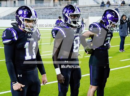 Thumbnail 2 in Gunter vs Jacksboro (UIL 3A DII Quarterfinal Playoff) photogallery.