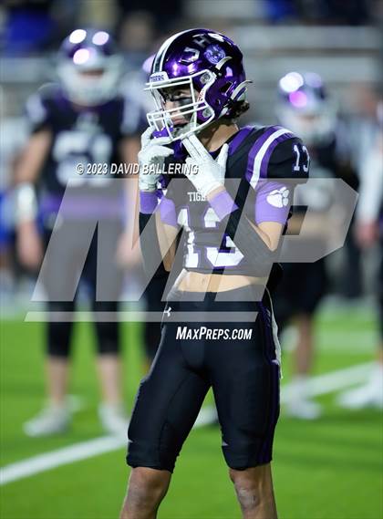 Thumbnail 3 in Gunter vs Jacksboro (UIL 3A DII Quarterfinal Playoff) photogallery.