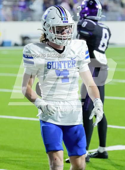 Thumbnail 1 in Gunter vs Jacksboro (UIL 3A DII Quarterfinal Playoff) photogallery.