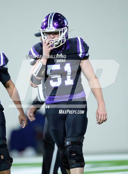 Thumbnail 1 in Gunter vs Jacksboro (UIL 3A DII Quarterfinal Playoff) photogallery.