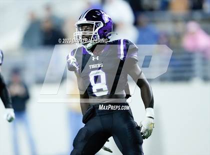 Thumbnail 3 in Gunter vs Jacksboro (UIL 3A DII Quarterfinal Playoff) photogallery.