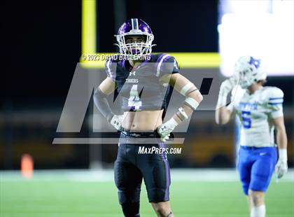 Thumbnail 2 in Gunter vs Jacksboro (UIL 3A DII Quarterfinal Playoff) photogallery.