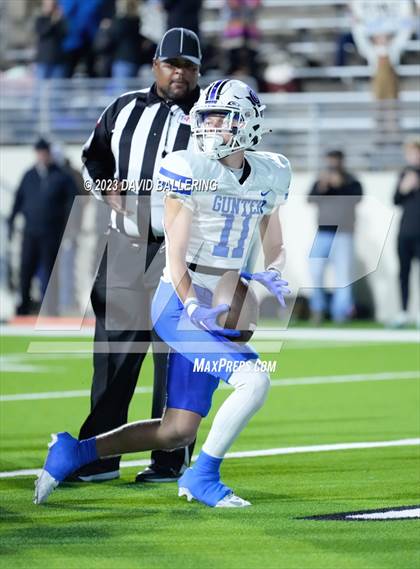 Thumbnail 1 in Gunter vs Jacksboro (UIL 3A DII Quarterfinal Playoff) photogallery.