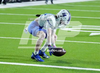 Thumbnail 3 in Gunter vs Jacksboro (UIL 3A DII Quarterfinal Playoff) photogallery.