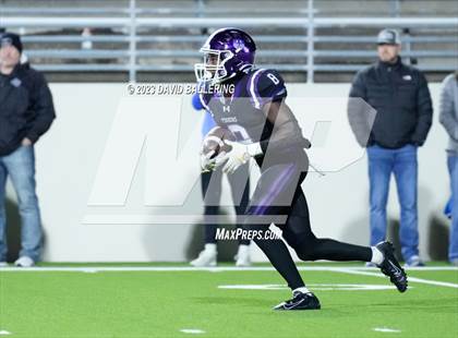 Thumbnail 2 in Gunter vs Jacksboro (UIL 3A DII Quarterfinal Playoff) photogallery.