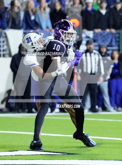 Thumbnail 3 in Gunter vs Jacksboro (UIL 3A DII Quarterfinal Playoff) photogallery.