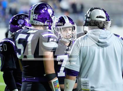 Thumbnail 3 in Gunter vs Jacksboro (UIL 3A DII Quarterfinal Playoff) photogallery.
