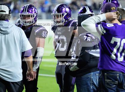Thumbnail 1 in Gunter vs Jacksboro (UIL 3A DII Quarterfinal Playoff) photogallery.