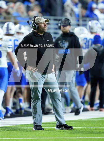 Thumbnail 3 in Gunter vs Jacksboro (UIL 3A DII Quarterfinal Playoff) photogallery.