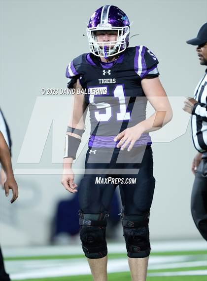 Thumbnail 3 in Gunter vs Jacksboro (UIL 3A DII Quarterfinal Playoff) photogallery.