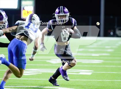 Thumbnail 2 in Gunter vs Jacksboro (UIL 3A DII Quarterfinal Playoff) photogallery.