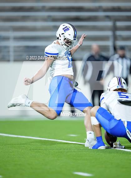 Thumbnail 2 in Gunter vs Jacksboro (UIL 3A DII Quarterfinal Playoff) photogallery.