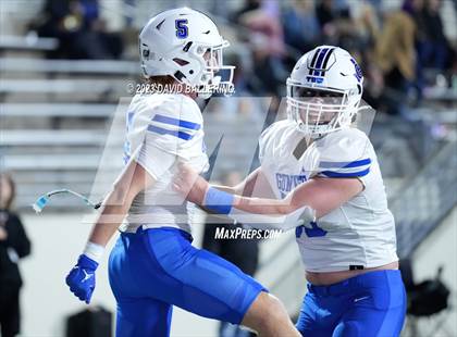 Thumbnail 2 in Gunter vs Jacksboro (UIL 3A DII Quarterfinal Playoff) photogallery.