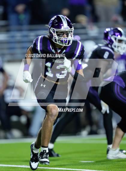 Thumbnail 1 in Gunter vs Jacksboro (UIL 3A DII Quarterfinal Playoff) photogallery.