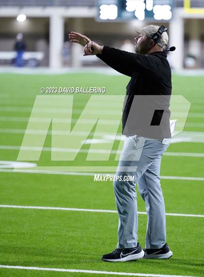 Thumbnail 3 in Gunter vs Jacksboro (UIL 3A DII Quarterfinal Playoff) photogallery.