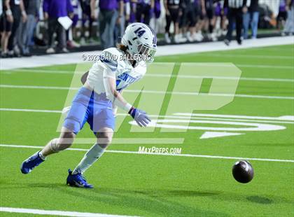 Thumbnail 1 in Gunter vs Jacksboro (UIL 3A DII Quarterfinal Playoff) photogallery.