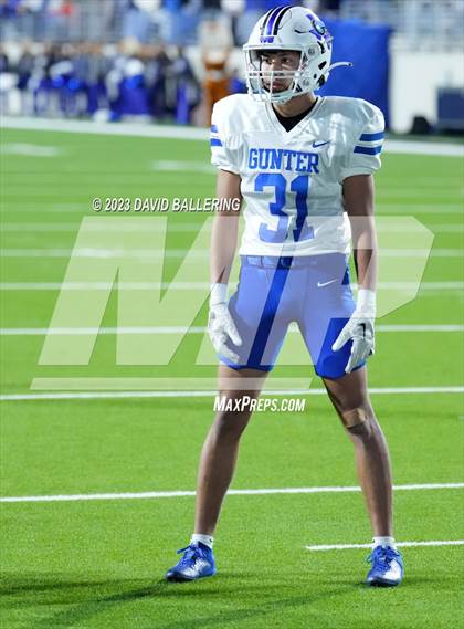 Thumbnail 2 in Gunter vs Jacksboro (UIL 3A DII Quarterfinal Playoff) photogallery.