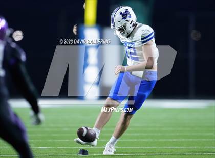 Thumbnail 2 in Gunter vs Jacksboro (UIL 3A DII Quarterfinal Playoff) photogallery.