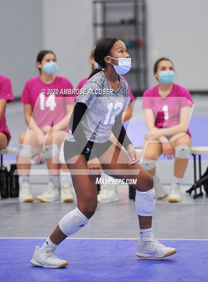 Thumbnail 3 in St. Agnes Academy vs Shadow Creek photogallery.