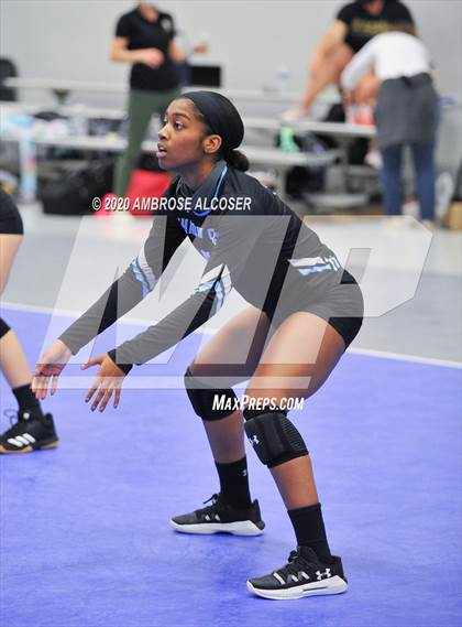 Thumbnail 2 in St. Agnes Academy vs Shadow Creek photogallery.