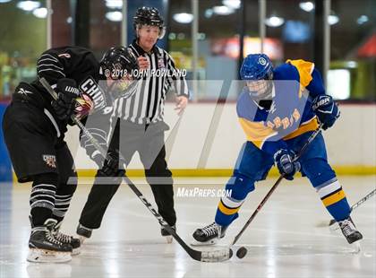 Thumbnail 3 in Warren Township vs D211 Chiefs (Gray) photogallery.