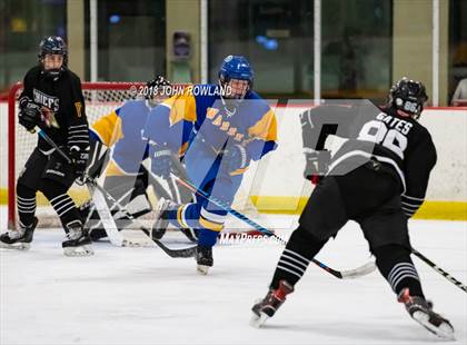 Thumbnail 1 in Warren Township vs D211 Chiefs (Gray) photogallery.