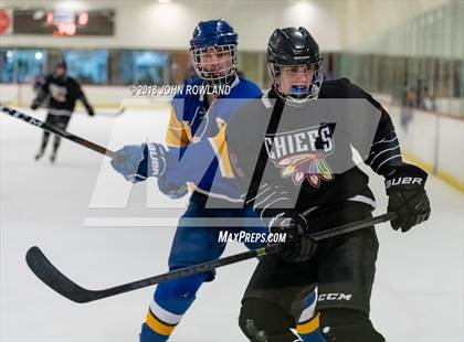 Thumbnail 3 in Warren Township vs D211 Chiefs (Gray) photogallery.