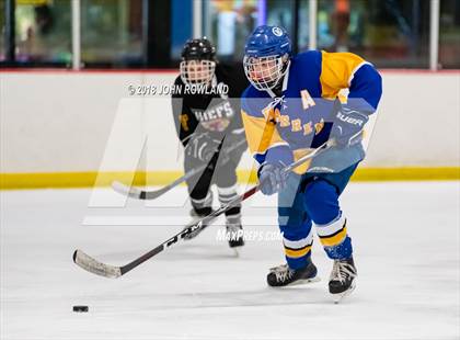 Thumbnail 2 in Warren Township vs D211 Chiefs (Gray) photogallery.
