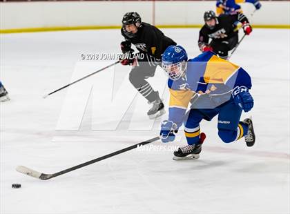 Thumbnail 2 in Warren Township vs D211 Chiefs (Gray) photogallery.