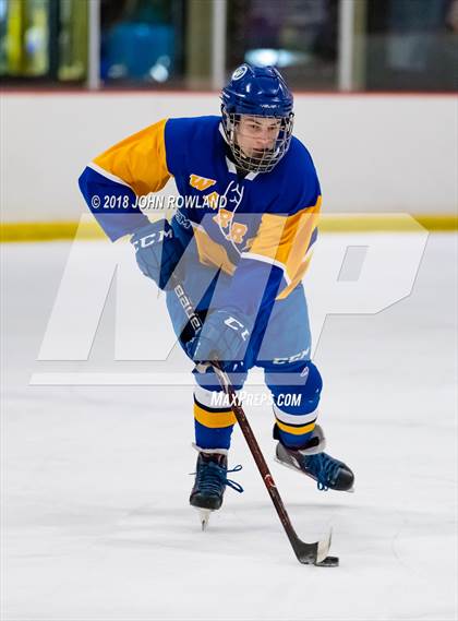 Thumbnail 2 in Warren Township vs D211 Chiefs (Gray) photogallery.