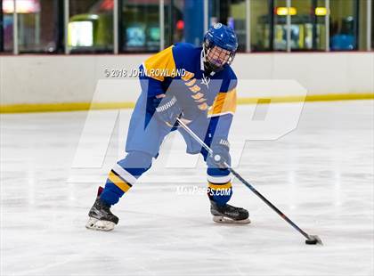 Thumbnail 2 in Warren Township vs D211 Chiefs (Gray) photogallery.