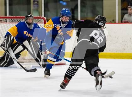 Thumbnail 2 in Warren Township vs D211 Chiefs (Gray) photogallery.