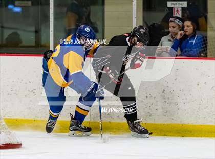 Thumbnail 1 in Warren Township vs D211 Chiefs (Gray) photogallery.
