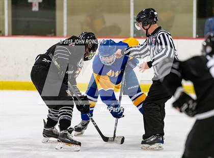 Thumbnail 3 in Warren Township vs D211 Chiefs (Gray) photogallery.