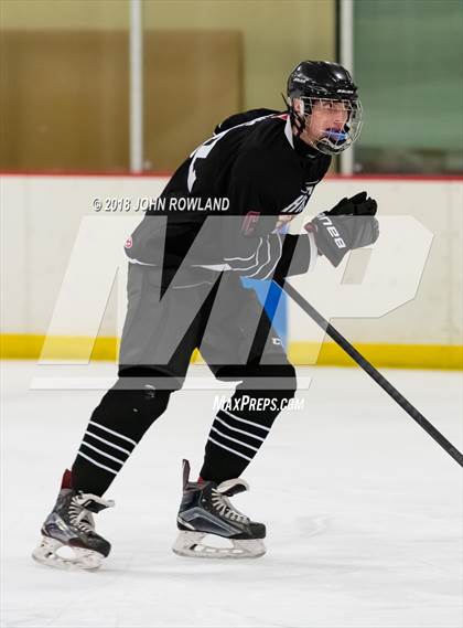 Thumbnail 2 in Warren Township vs D211 Chiefs (Gray) photogallery.