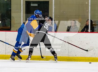 Thumbnail 2 in Warren Township vs D211 Chiefs (Gray) photogallery.