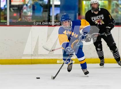 Thumbnail 2 in Warren Township vs D211 Chiefs (Gray) photogallery.