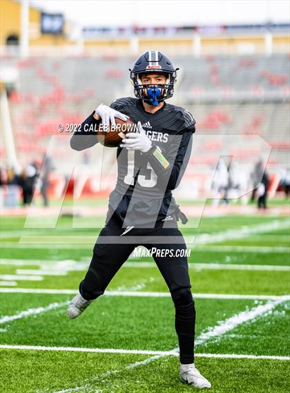 Thumbnail 1 in Corner Canyon vs. Farmington (UHSAA 6A Semifinal) photogallery.