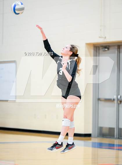 Thumbnail 3 in Auburn Mountainview vs Kentlake photogallery.