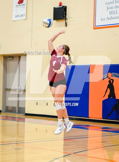 Thumbnail 2 in Auburn Mountainview vs Kentlake photogallery.