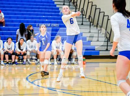 Thumbnail 2 in Auburn Mountainview vs Kentlake photogallery.