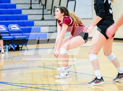 Thumbnail 2 in Auburn Mountainview vs Kentlake photogallery.