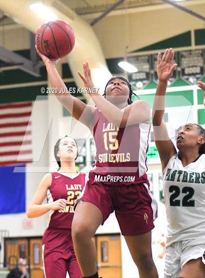 Thumbnail 2 in Eldorado vs Palo Verde (NIAA 4A Mountain Region Playoff) photogallery.