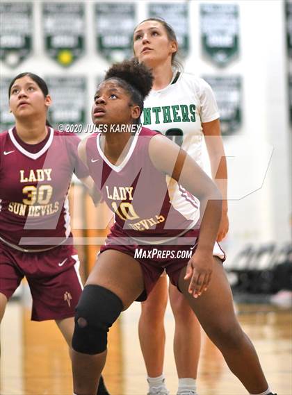 Thumbnail 2 in Eldorado vs Palo Verde (NIAA 4A Mountain Region Playoff) photogallery.