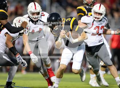 Thumbnail 3 in Lovejoy @ Forney photogallery.